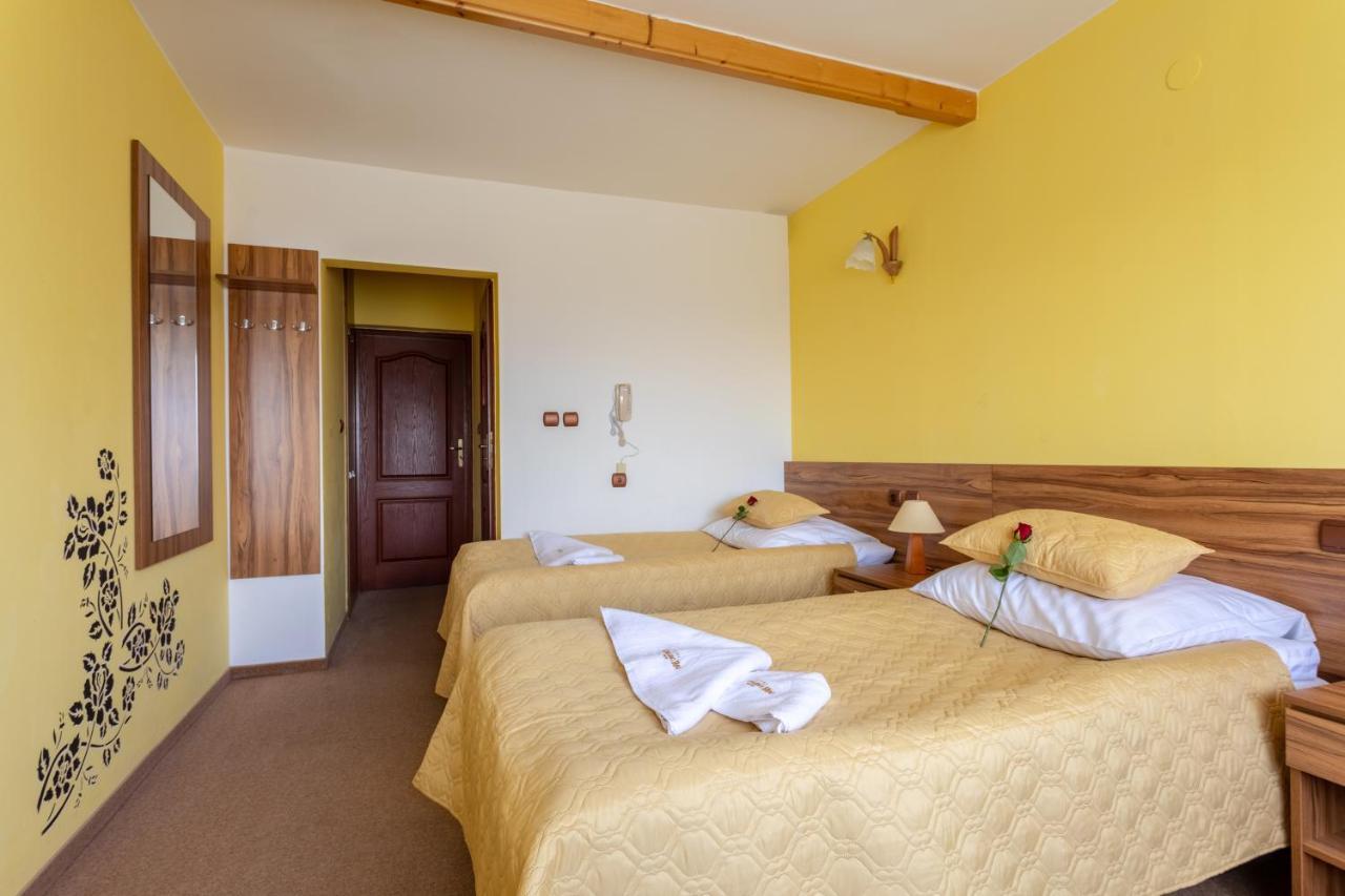 Hotel Goralski Raj Новы-Тарг Экстерьер фото